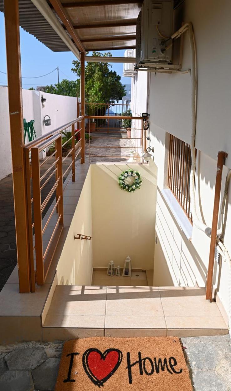 Oasis Lower Ground Floor Apartment อาร์กอส ภายนอก รูปภาพ