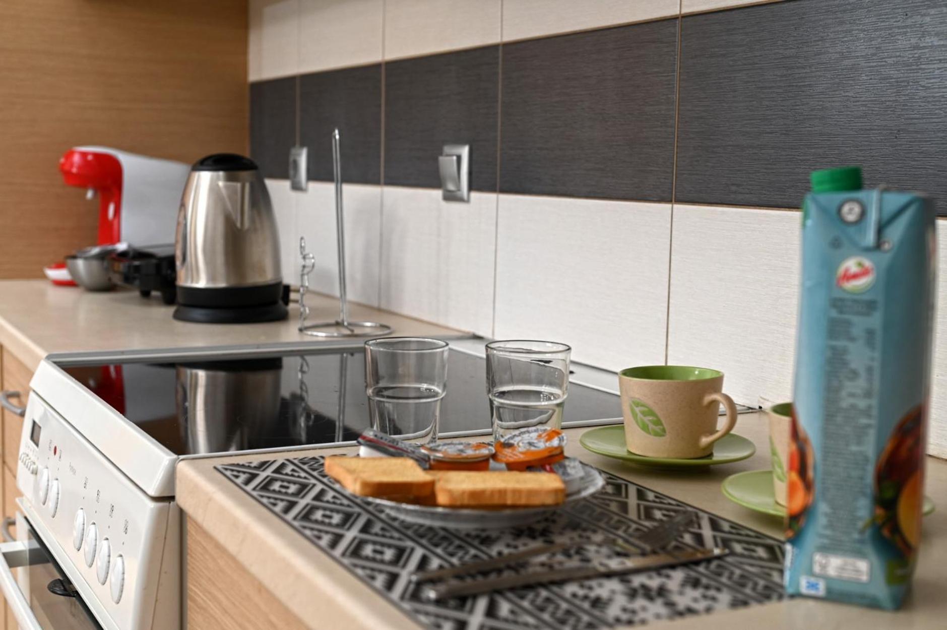 Oasis Lower Ground Floor Apartment อาร์กอส ภายนอก รูปภาพ