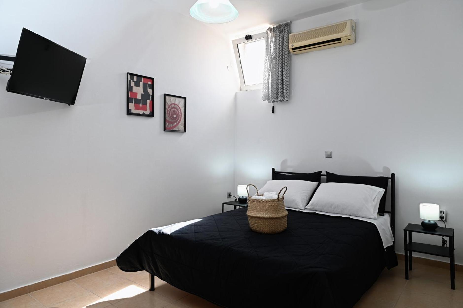 Oasis Lower Ground Floor Apartment อาร์กอส ภายนอก รูปภาพ